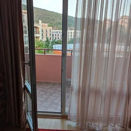 アパート привилидж первая линия スヴェティ・ヴラス